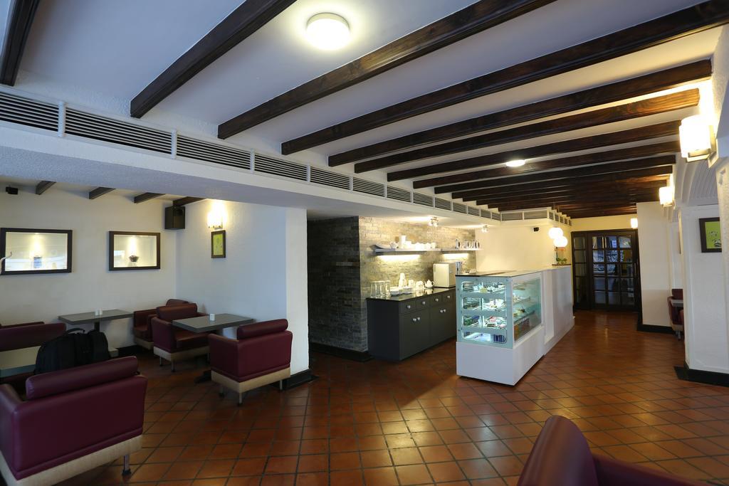 The International Hotel Kochi Exterior foto