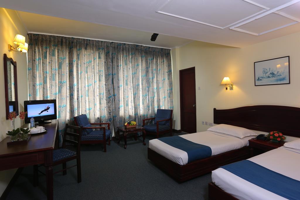 The International Hotel Kochi Exterior foto
