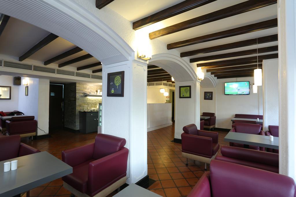 The International Hotel Kochi Exterior foto