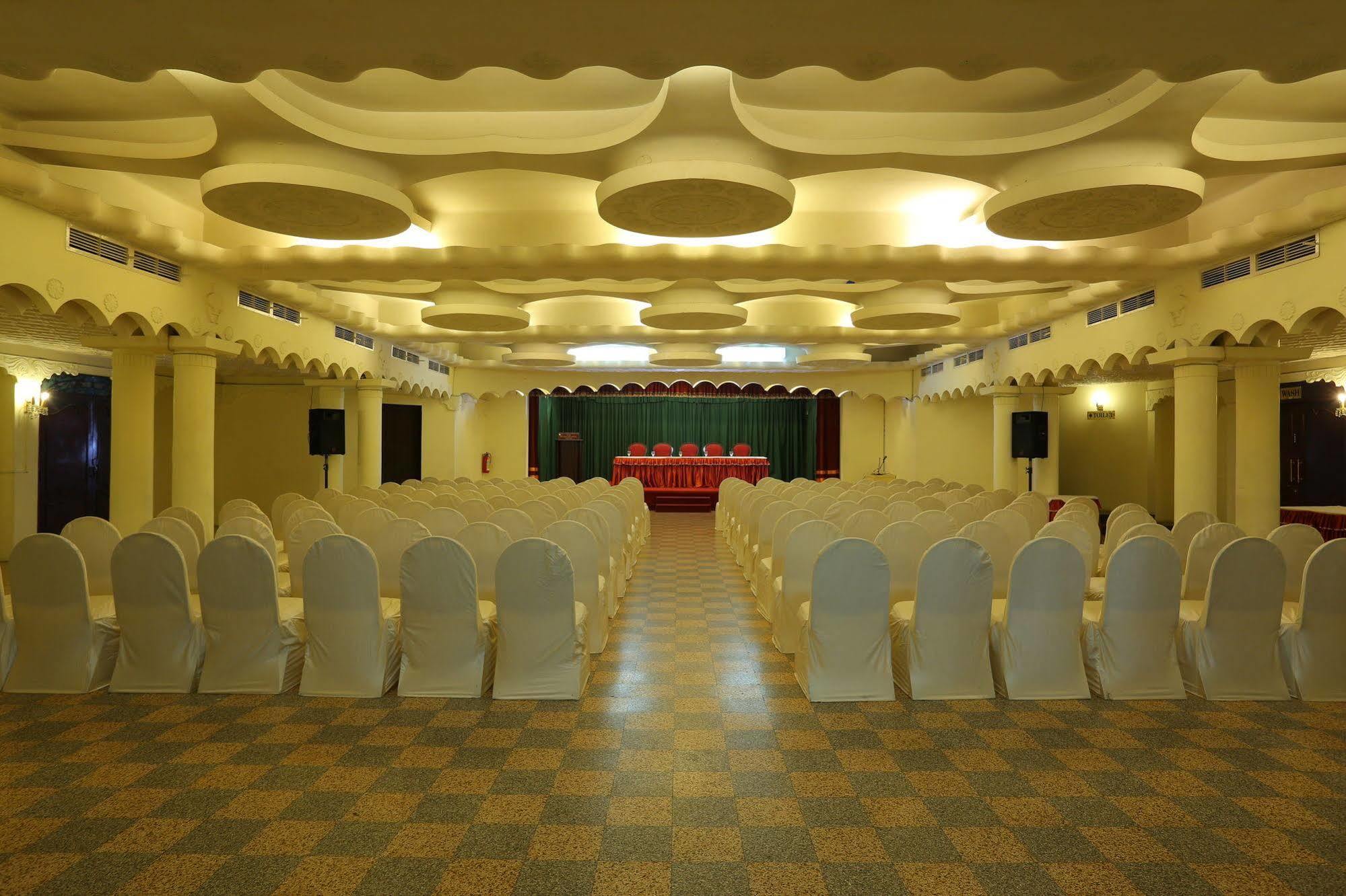 The International Hotel Kochi Exterior foto
