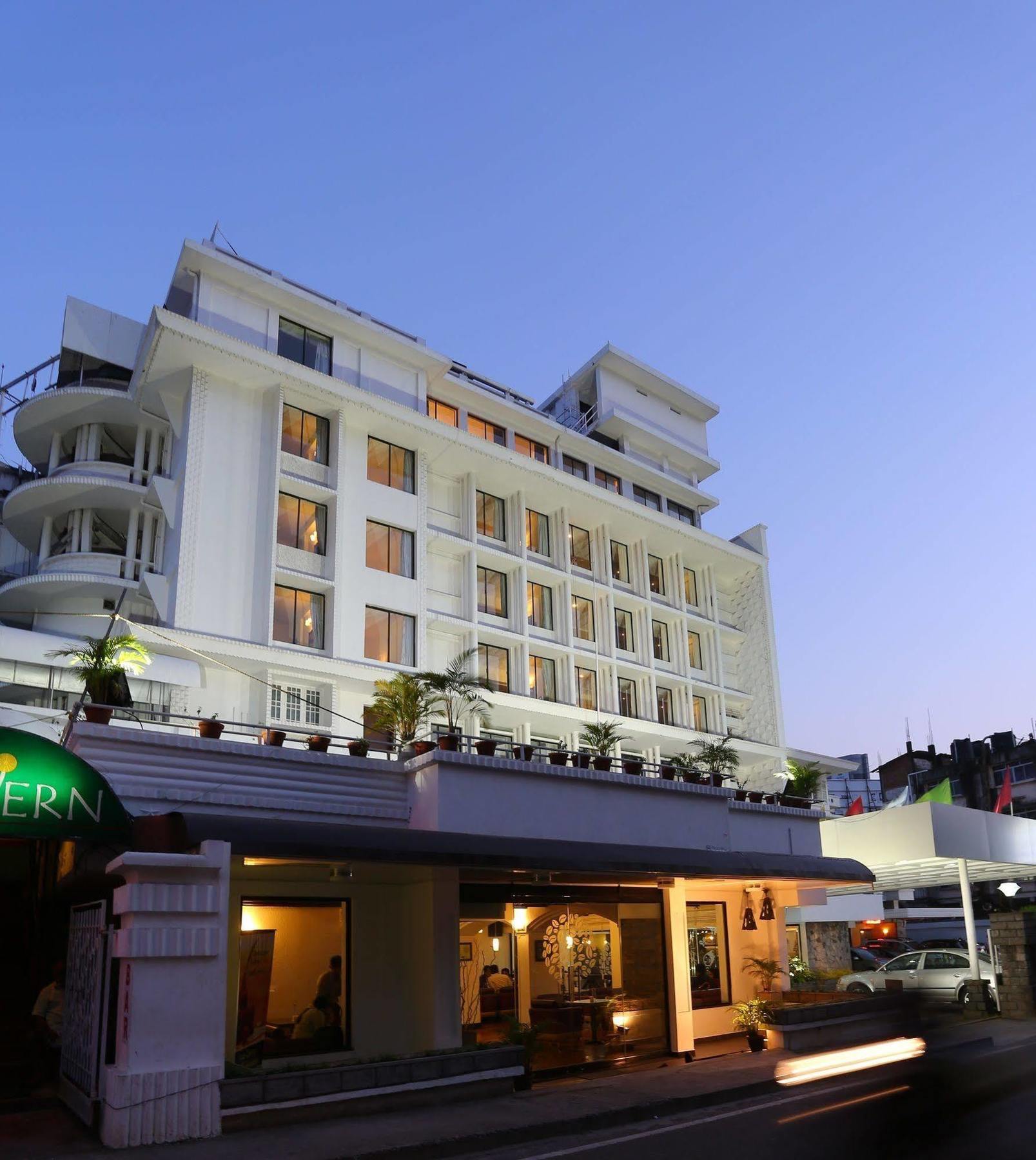The International Hotel Kochi Exterior foto
