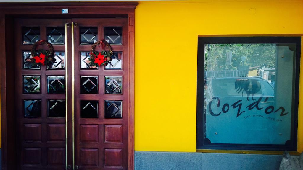 The International Hotel Kochi Exterior foto